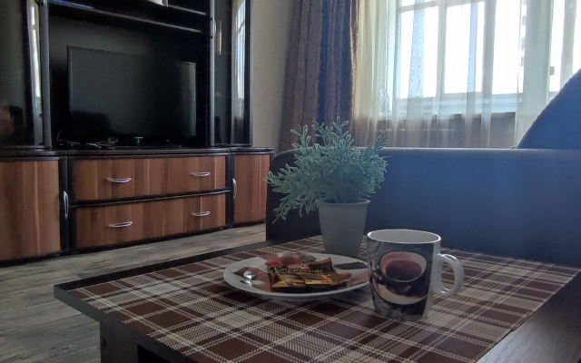 Dvukhkomnatnaya kvartira na Raduzhnom Flat