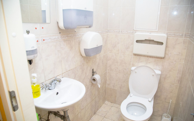 Guest House on Nevsky - Hostel