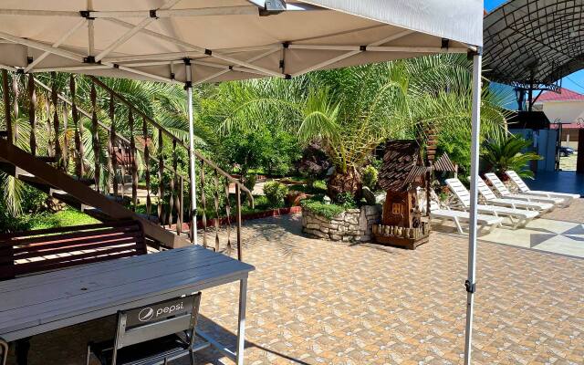 Rozovy Flamingo  Guest House