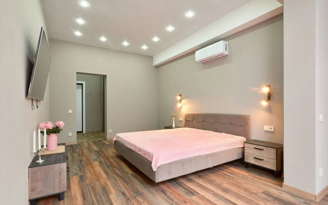 Na Ulitse Dekabristov 36k2 Flat