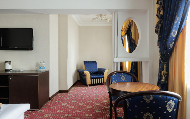 Moscow Holiday Hotel
