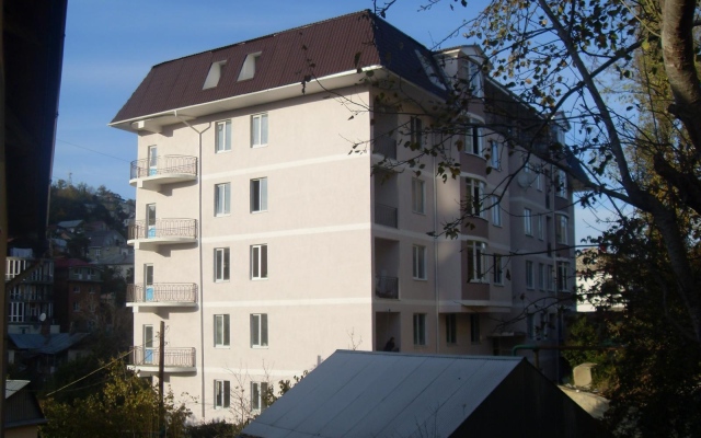 500m do Morya v Tsentre Sochi Flat