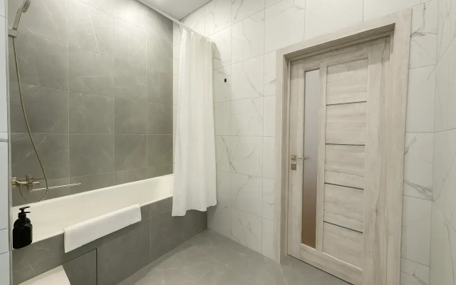 Na Glavnoy Naberezhnoy Goroda Flat