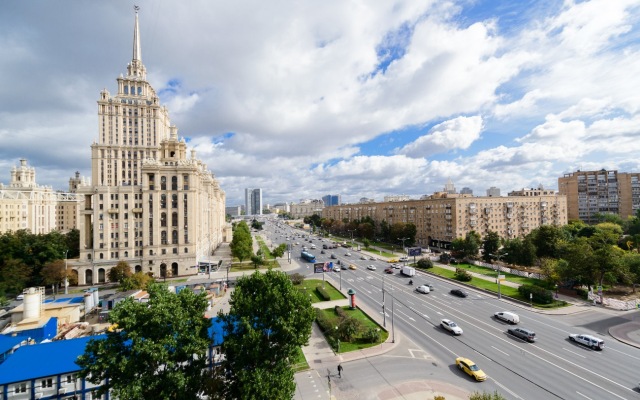 Versal'. Dvuhetazhnaya 6K na Kutuzovskom Flat