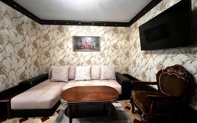 Shikarnaya v Tsentralnom Sochi Flat