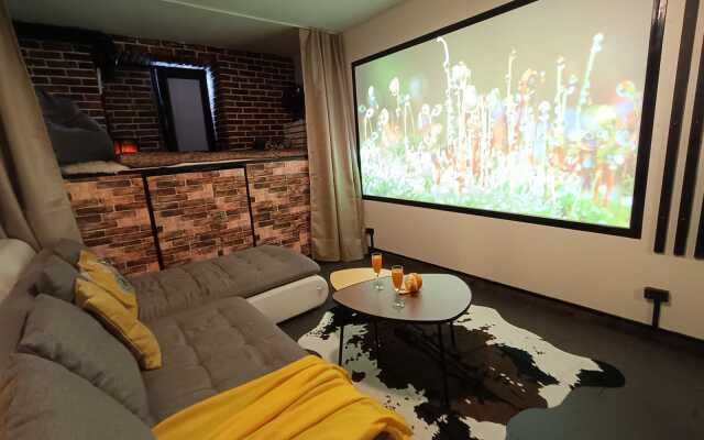 Kino Apartament Na Komsomolskoy Apartments
