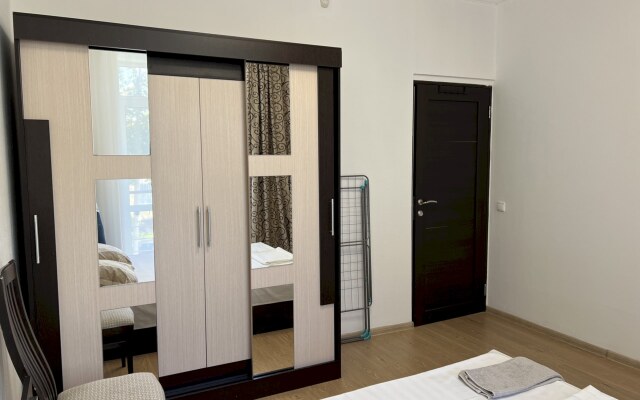 Апартаменты 412 Мира 3