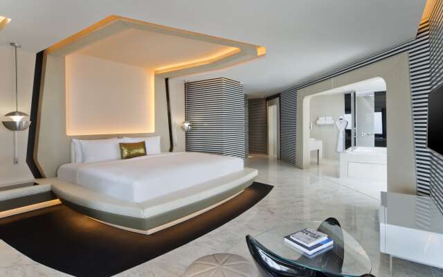 V Hotel Dubai Curio Collection by Hilton Hotel