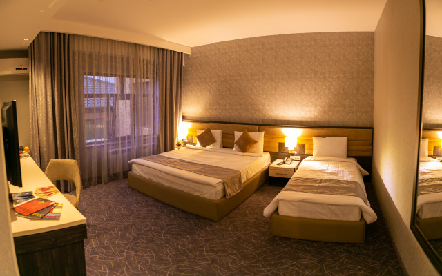 Отель Parkway Inn Hotel & Spa