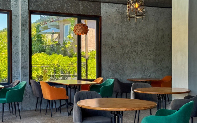 Eco Life Hotel