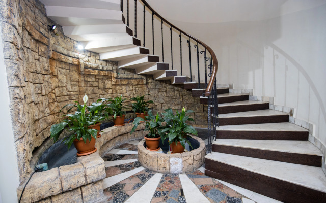 Tigran Mets Hotel