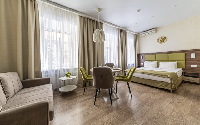 Dynasty Hotel