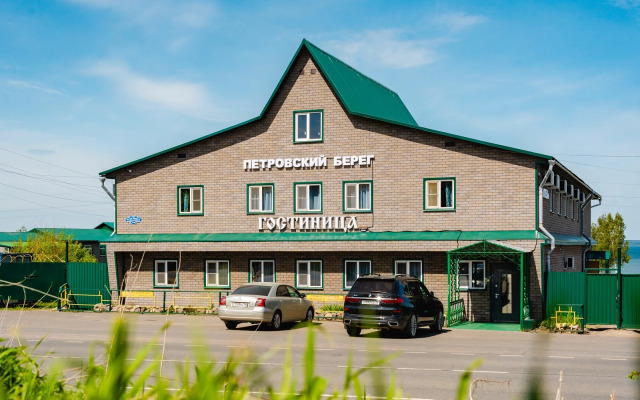 Petrovskiy Bereg Hotel
