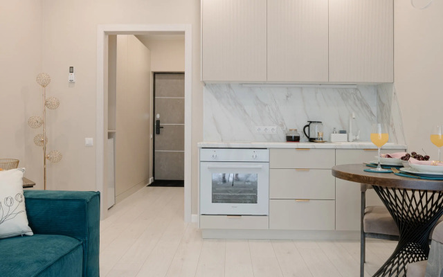 Sovremennaya Uyutnaya Studiya V Zhk Biznes-Klassa Letniy Flat