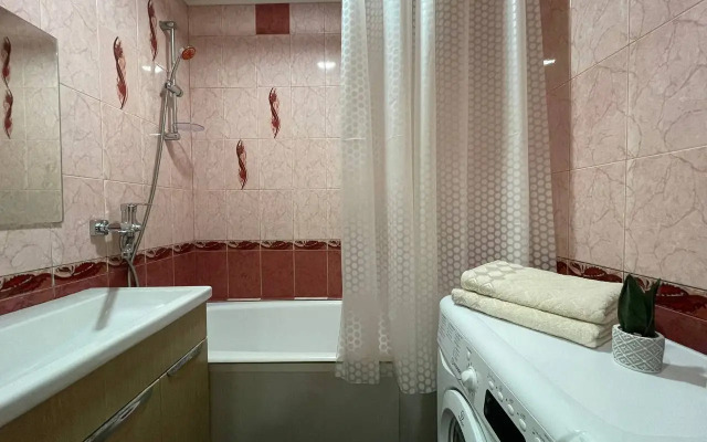 3-K. 70 M² 6 Krovatey Flat