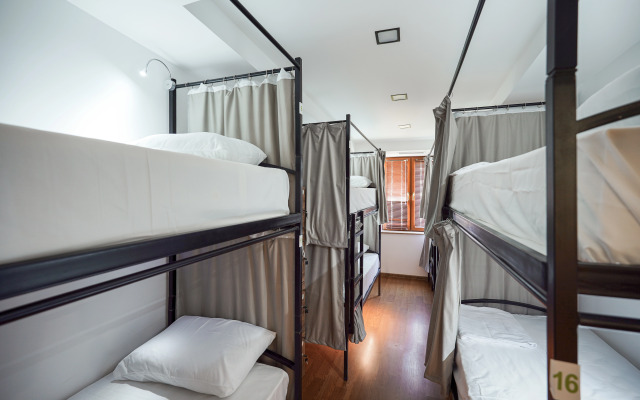 Best Way Hostel