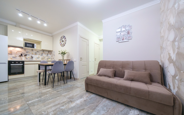 3-Kh Komnatnye  Na 1 Beregovoy Linii Apartments