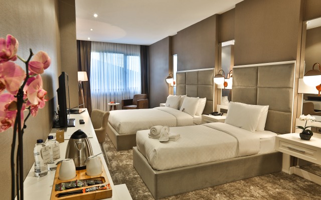 Royal Comfort Hotel