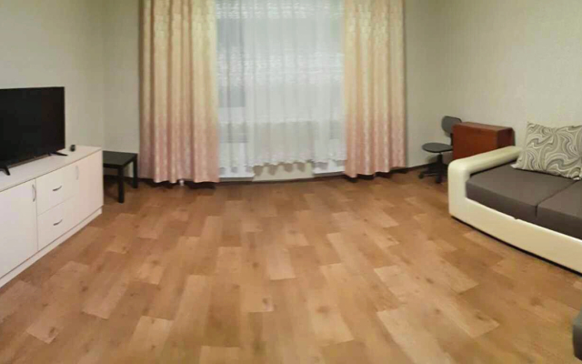 Апартаменты Трёхкомнатные на Сююмбике 63 - фото 2