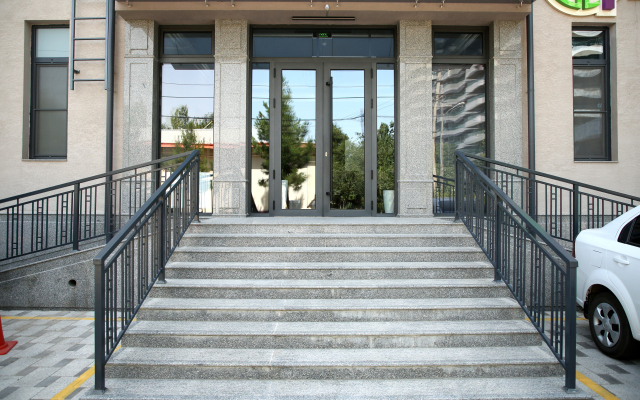 Parklane Hotel