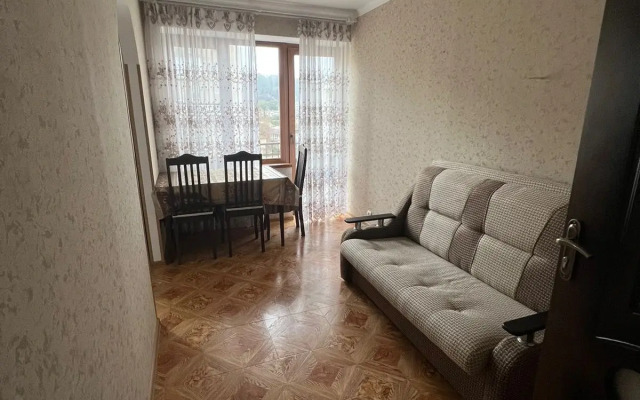V Gagrakh Flat