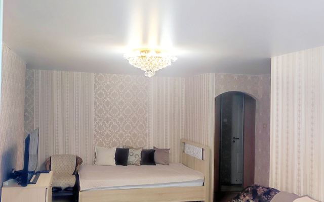 Uyutny Ugolok v Udobnom Meste №2 (Dvushka) Flat