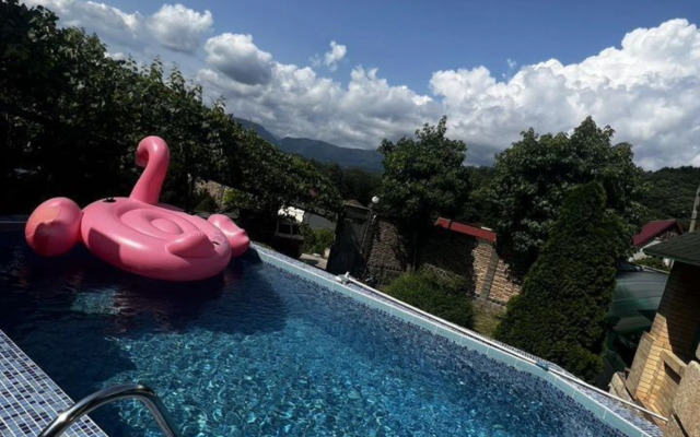 Na Ulitse Batayskoy 10a Private house