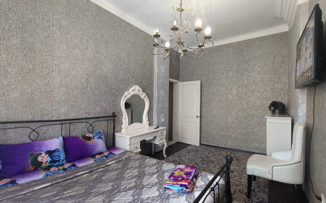 Квартира рядом с Федеральным штабом округа