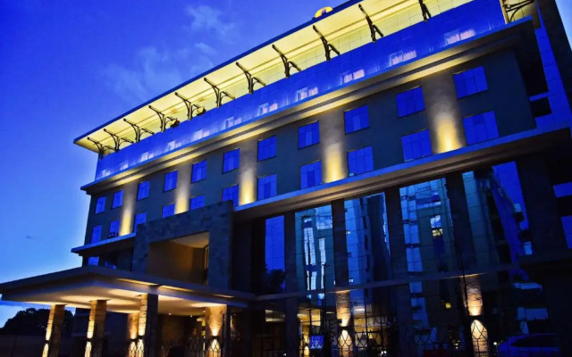 Отель DoubleTree by Hilton Nairobi Hurlingham