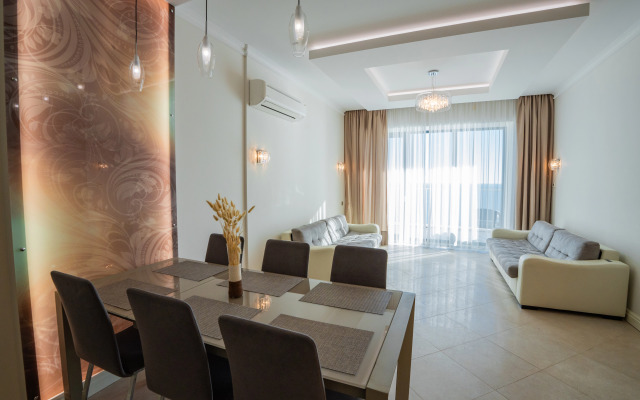 Dvukhkomnatnye s Vidom na More Apartments