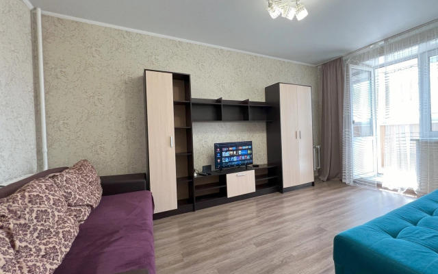 V Novom Dome V Tsentre Goroda Flat