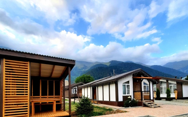 Nur House Hotel