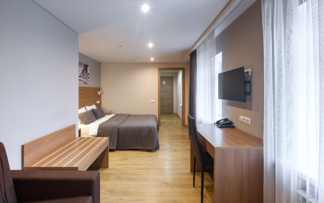 Furor Hotel