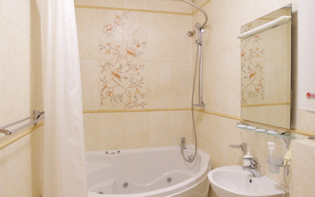 Апартаменты Мира 3