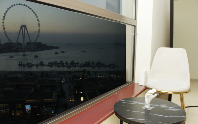 Boris Capsule JBR Hostel
