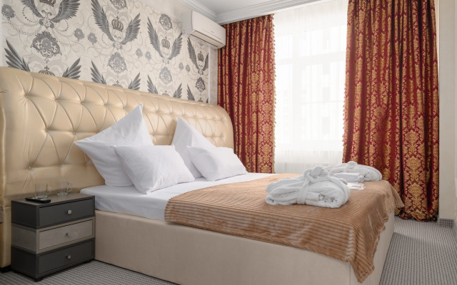 Hotel Monarkh