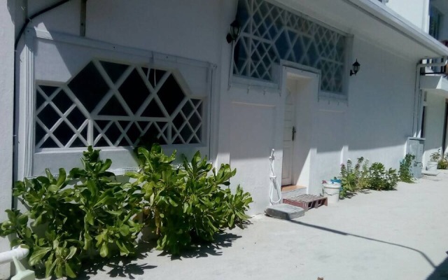 Island Side Gulhi Guest House