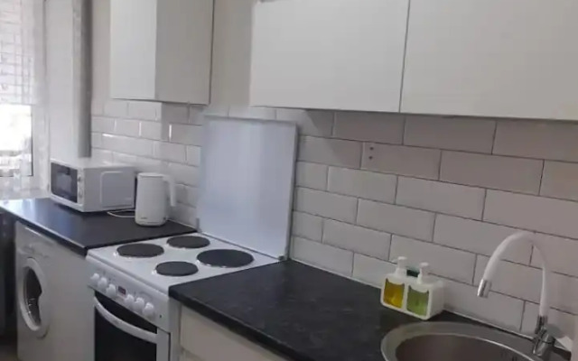 Na Naberezhnoy Bresta Flat
