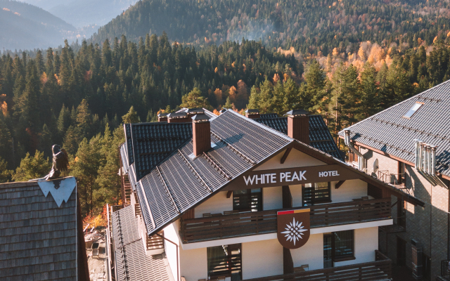 White Peak Hotel