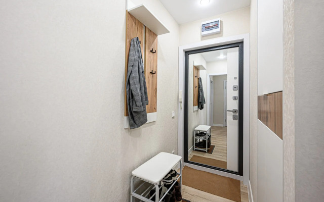 Sovremennaya kvartira v tikhom zelenom dvore Flat