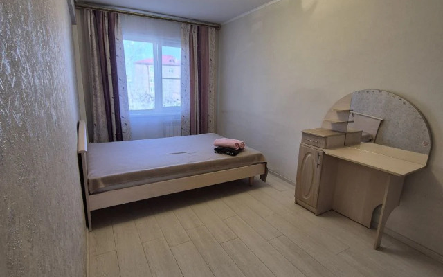 2-K Na Solnechnoy 37 Flat