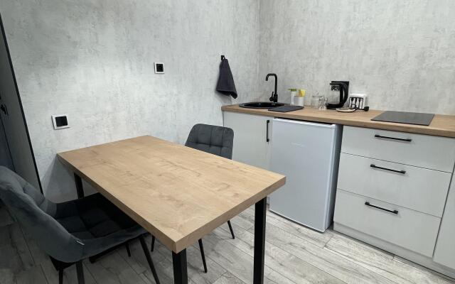Yevrodvushka Na Komarova Flat