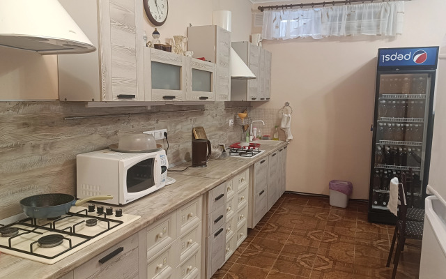LenArt Guest house
