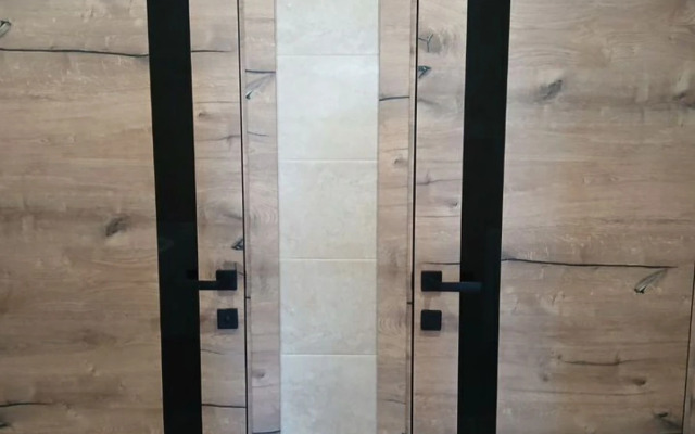 Частный Дом в Центpе Дeревни Взвад