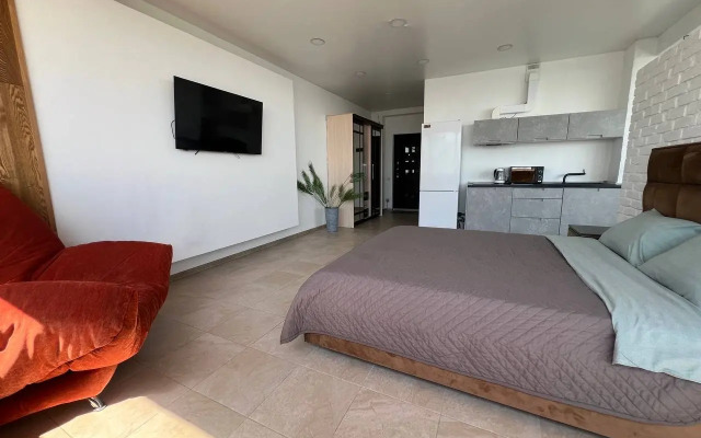 Апартаменты с современным ремонтом и панорамными окнами