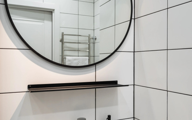 Yarkaya Studiya u Metro Pionerskaya Flat