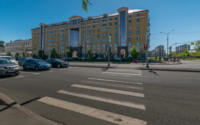 Квартира Лиловая студия на набережной Обводного канала