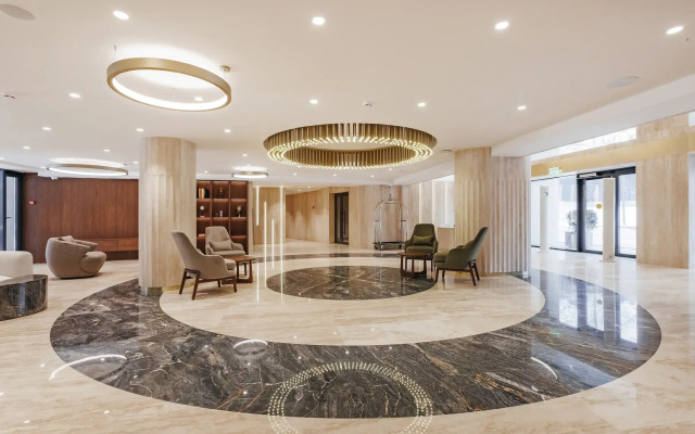 Lyuks Odnokomnatny S Balkonom v otele Grand Cascade Apartments