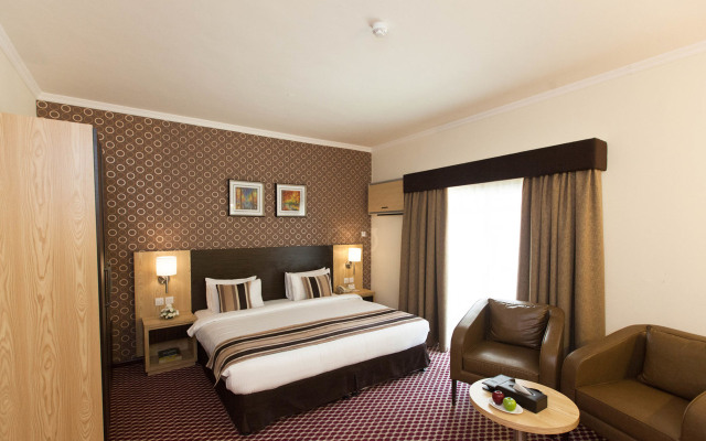 Fortune Karama Hotel