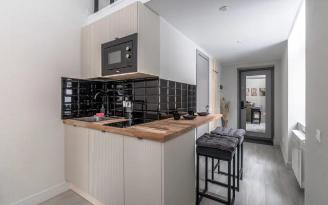 Апартаменты Улучшенные с Балконом Двухуровневые у метро Аэропорт 305